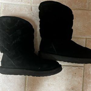 Short Uggs size 9